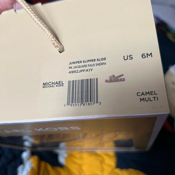 Michael Kors Juniper Slipper Slide - Picture 5 of 6